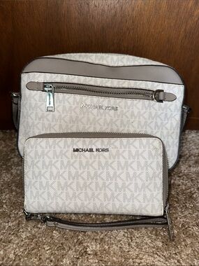 Michael Kors Cream Beige MK Signature Crossbody and Wallet Set